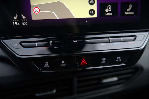 Volkswagen ID.3 First Plus 58 kWh | Stoelverwarming | Stuurverwarming | Camera | Adaptive Cruise Control | Navigatie | Standkachel | Keyless | Parkeersensoren | LED | Apple Carplay | BTW |
