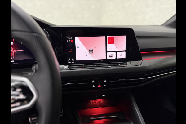 Volkswagen Golf 1.4 eHybrid GTE | IQ-Light | ACC | 19'' | GTI Diffuser | Trekhaak | Stuurwielverwarming | Achteruitrij-Camera | 3-Zone Clima | Carplay | Sfeerverlichting | Draadloos Laden |