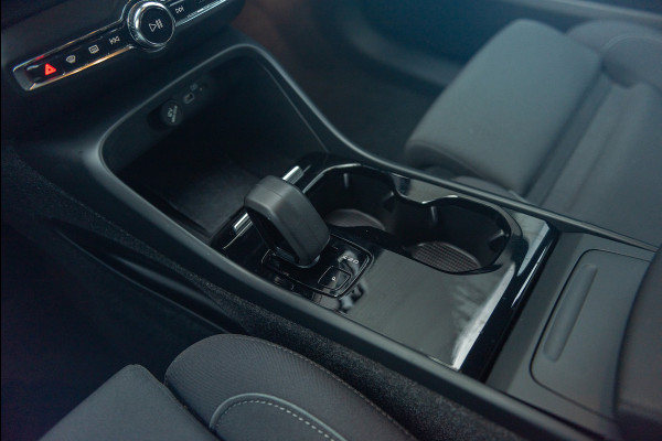 Volvo XC40 Recharge Aut. Luxe Stoelen Parkeercamera CruiseControl 231pk