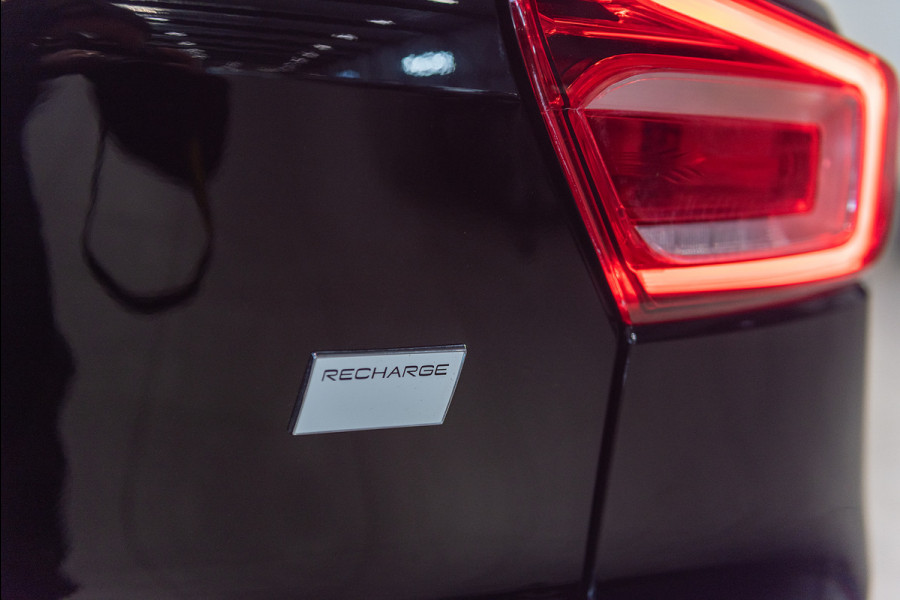 Volvo XC40 Recharge Aut. Luxe Stoelen Parkeercamera CruiseControl 231pk