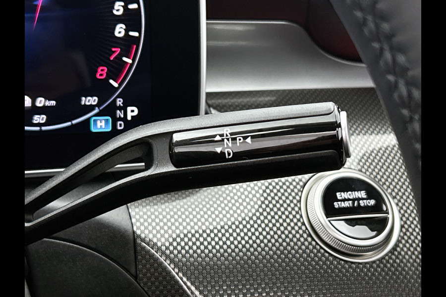 Mercedes-Benz C-Klasse Estate 300 e AMG Plug-In Hybride AMG Line | Trekhaak | Panorama Schuif-Kanteldak | Digital Licht | Rijassistentiepakket Plus incl. PRE-SAFE Inclusief 24 maanden MB Certified garantie voor Europa.