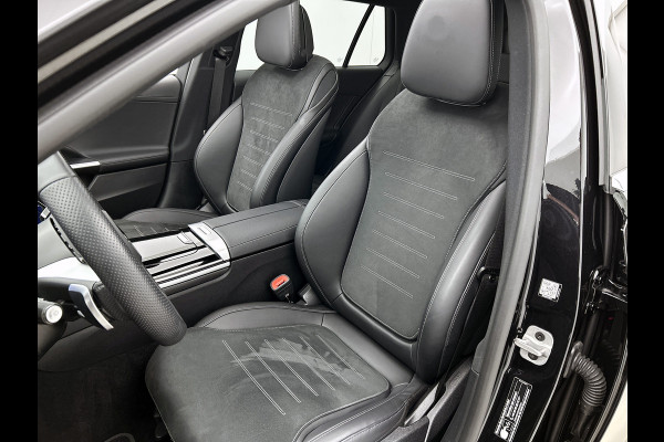 Mercedes-Benz C-Klasse Estate 300 e AMG Plug-In Hybride AMG Line | Trekhaak | Panorama Schuif-Kanteldak | Digital Licht | Rijassistentiepakket Plus incl. PRE-SAFE Inclusief 24 maanden MB Certified garantie voor Europa.
