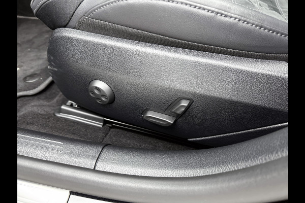 Mercedes-Benz C-Klasse Estate 300 e AMG Plug-In Hybride AMG Line | Trekhaak | Panorama Schuif-Kanteldak | Digital Licht | Rijassistentiepakket Plus incl. PRE-SAFE Inclusief 24 maanden MB Certified garantie voor Europa.