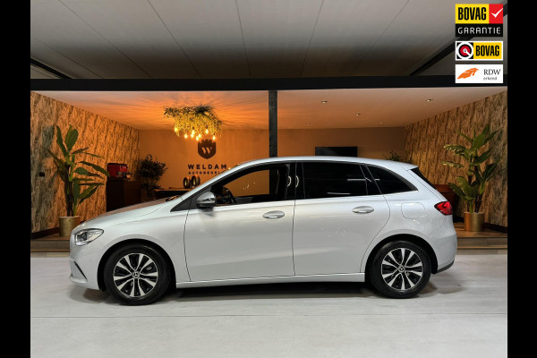Mercedes-Benz B-Klasse 180 Business Solution NAP Garantie Carplay Camera Elek. Achterklep Led Cruise Clima Navi Rijklaar