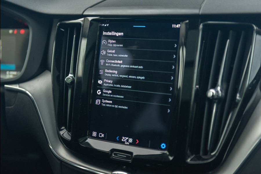 Volvo XC60 T6 Aut. LongRange Inscription Trekhaak Parkeercamera 350pk