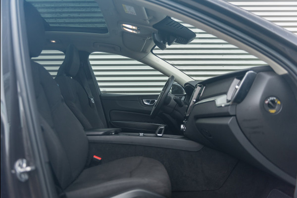Volvo XC60 T6 Aut. LongRange Inscription Trekhaak Parkeercamera 350pk