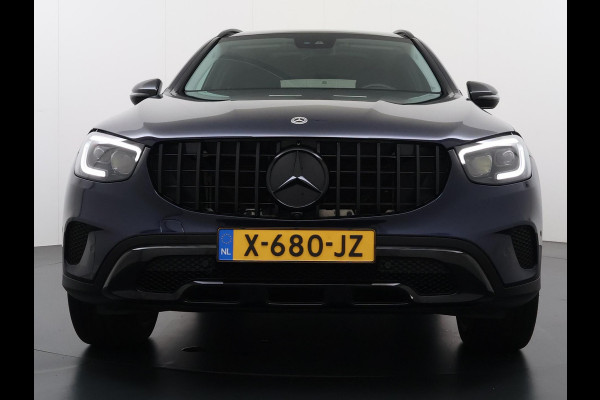 Mercedes-Benz GLC 300e 4MATIC Premium Plus VAN: €42.900,- VOOR: €39.877,- UW EINDEJAARSVOORDEEL: €3.023,- | PHEV PLUG-IN HYBRIDE | MEGA VETTE AUTO | PANORAMA DAK | 20INCH | CAMERA | ELEKTRISCHE KLEP | KEYLESS ENTRY + START | DODEHOEK | RIJKLAAR + 12 MND BOVAG GARANTIE!