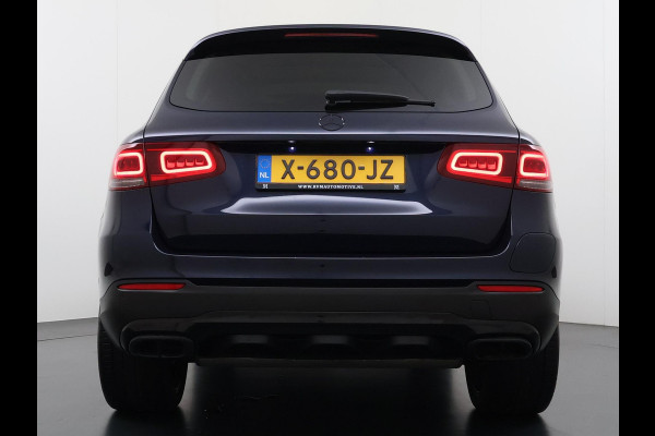 Mercedes-Benz GLC 300e 4MATIC Premium Plus VAN: €42.900,- VOOR: €39.877,- UW EINDEJAARSVOORDEEL: €3.023,- | PHEV PLUG-IN HYBRIDE | MEGA VETTE AUTO | PANORAMA DAK | 20INCH | CAMERA | ELEKTRISCHE KLEP | KEYLESS ENTRY + START | DODEHOEK | RIJKLAAR + 12 MND BOVAG GARANTIE!