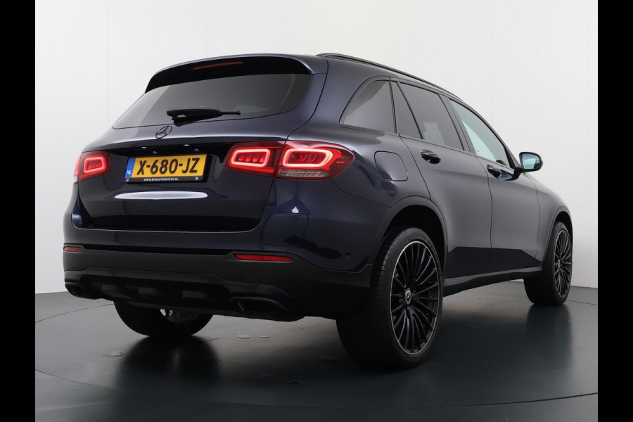 Mercedes-Benz GLC 300e 4MATIC Premium Plus VAN: €42.900,- VOOR: €39.877,- UW EINDEJAARSVOORDEEL: €3.023,- | PHEV PLUG-IN HYBRIDE | MEGA VETTE AUTO | PANORAMA DAK | 20INCH | CAMERA | ELEKTRISCHE KLEP | KEYLESS ENTRY + START | DODEHOEK | RIJKLAAR + 12 MND BOVAG GARANTIE!