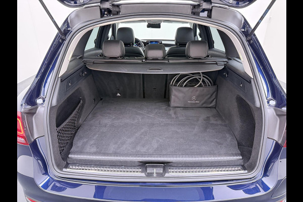 Mercedes-Benz GLC 300e 4MATIC Premium Plus VAN: €42.900,- VOOR: €39.877,- UW EINDEJAARSVOORDEEL: €3.023,- | PHEV PLUG-IN HYBRIDE | MEGA VETTE AUTO | PANORAMA DAK | 20INCH | CAMERA | ELEKTRISCHE KLEP | KEYLESS ENTRY + START | DODEHOEK | RIJKLAAR + 12 MND BOVAG GARANTIE!