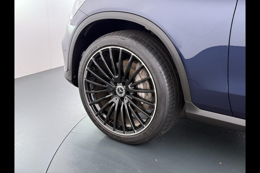 Mercedes-Benz GLC 300e 4MATIC Premium Plus VAN: €42.900,- VOOR: €39.877,- UW EINDEJAARSVOORDEEL: €3.023,- | PHEV PLUG-IN HYBRIDE | MEGA VETTE AUTO | PANORAMA DAK | 20INCH | CAMERA | ELEKTRISCHE KLEP | KEYLESS ENTRY + START | DODEHOEK | RIJKLAAR + 12 MND BOVAG GARANTIE!
