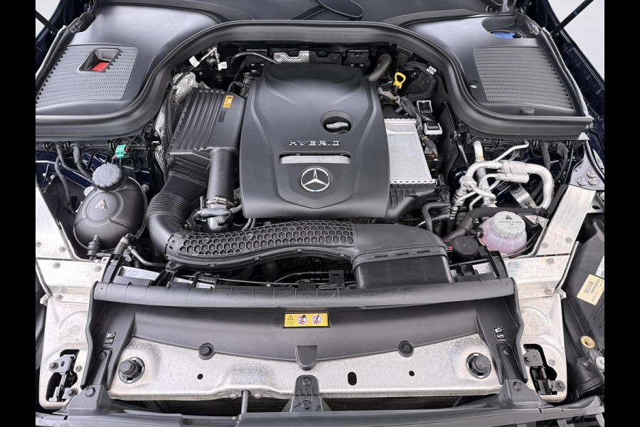 Mercedes-Benz GLC 300e 4MATIC Premium Plus VAN: €42.900,- VOOR: €39.877,- UW EINDEJAARSVOORDEEL: €3.023,- | PHEV PLUG-IN HYBRIDE | MEGA VETTE AUTO | PANORAMA DAK | 20INCH | CAMERA | ELEKTRISCHE KLEP | KEYLESS ENTRY + START | DODEHOEK | RIJKLAAR + 12 MND BOVAG GARANTIE!