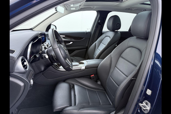 Mercedes-Benz GLC 300e 4MATIC Premium Plus VAN: €42.900,- VOOR: €39.877,- UW EINDEJAARSVOORDEEL: €3.023,- | PHEV PLUG-IN HYBRIDE | MEGA VETTE AUTO | PANORAMA DAK | 20INCH | CAMERA | ELEKTRISCHE KLEP | KEYLESS ENTRY + START | DODEHOEK | RIJKLAAR + 12 MND BOVAG GARANTIE!