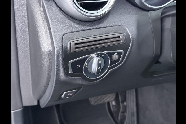 Mercedes-Benz GLC 300e 4MATIC Premium Plus VAN: €42.900,- VOOR: €39.877,- UW EINDEJAARSVOORDEEL: €3.023,- | PHEV PLUG-IN HYBRIDE | MEGA VETTE AUTO | PANORAMA DAK | 20INCH | CAMERA | ELEKTRISCHE KLEP | KEYLESS ENTRY + START | DODEHOEK | RIJKLAAR + 12 MND BOVAG GARANTIE!