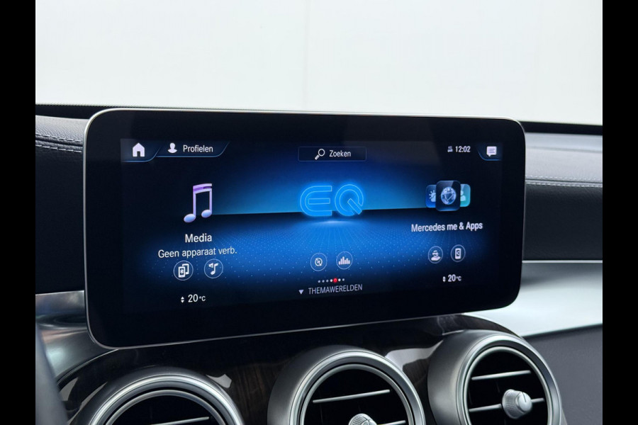 Mercedes-Benz GLC 300e 4MATIC Premium Plus VAN: €42.900,- VOOR: €39.877,- UW EINDEJAARSVOORDEEL: €3.023,- | PHEV PLUG-IN HYBRIDE | MEGA VETTE AUTO | PANORAMA DAK | 20INCH | CAMERA | ELEKTRISCHE KLEP | KEYLESS ENTRY + START | DODEHOEK | RIJKLAAR + 12 MND BOVAG GARANTIE!