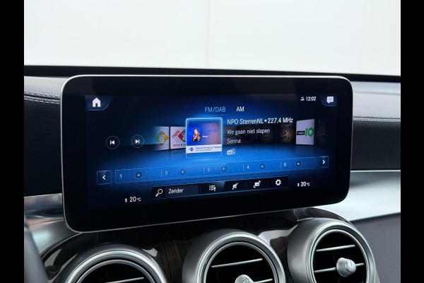 Mercedes-Benz GLC 300e 4MATIC Premium Plus VAN: €42.900,- VOOR: €39.877,- UW EINDEJAARSVOORDEEL: €3.023,- | PHEV PLUG-IN HYBRIDE | MEGA VETTE AUTO | PANORAMA DAK | 20INCH | CAMERA | ELEKTRISCHE KLEP | KEYLESS ENTRY + START | DODEHOEK | RIJKLAAR + 12 MND BOVAG GARANTIE!