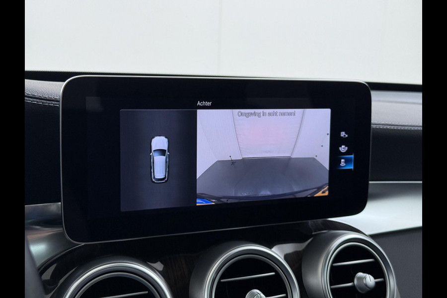 Mercedes-Benz GLC 300e 4MATIC Premium Plus VAN: €42.900,- VOOR: €39.877,- UW EINDEJAARSVOORDEEL: €3.023,- | PHEV PLUG-IN HYBRIDE | MEGA VETTE AUTO | PANORAMA DAK | 20INCH | CAMERA | ELEKTRISCHE KLEP | KEYLESS ENTRY + START | DODEHOEK | RIJKLAAR + 12 MND BOVAG GARANTIE!