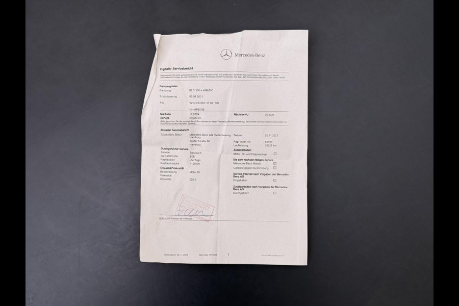 Mercedes-Benz GLC 300e 4MATIC Premium Plus VAN: €42.900,- VOOR: €39.877,- UW EINDEJAARSVOORDEEL: €3.023,- | PHEV PLUG-IN HYBRIDE | MEGA VETTE AUTO | PANORAMA DAK | 20INCH | CAMERA | ELEKTRISCHE KLEP | KEYLESS ENTRY + START | DODEHOEK | RIJKLAAR + 12 MND BOVAG GARANTIE!