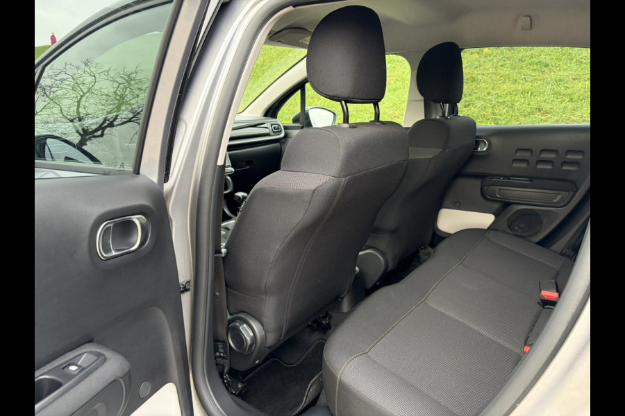 Citroën C3 1.2 PureTech Max OUTLET | SUPERDEAL | OPRUIMING Parkeer Camera | Apple Carplay | Keyless Entry | 16'' LMV |