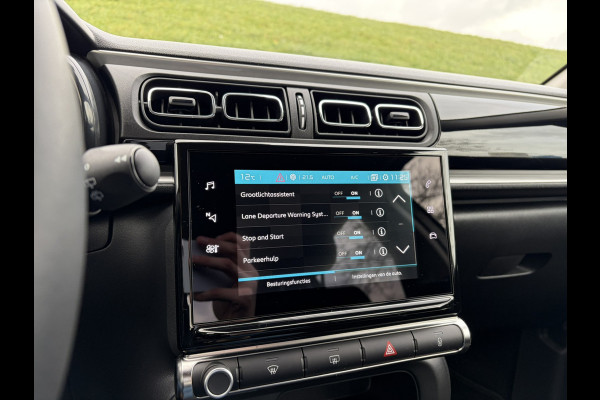 Citroën C3 1.2 PureTech Max OUTLET | SUPERDEAL | OPRUIMING Parkeer Camera | Apple Carplay | Keyless Entry | 16'' LMV |