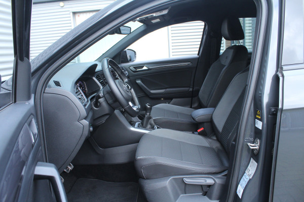 Volkswagen T-Roc 1.5 TSI 150pk Sport R Line NL-Auto NAP Clima Cruise Navi Camera Dig. Cockpit Keyless 18"LMV