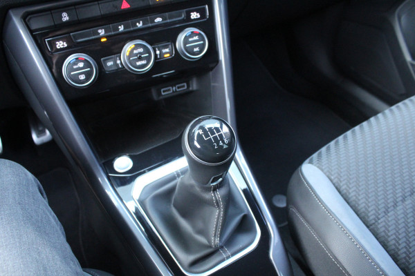 Volkswagen T-Roc 1.5 TSI 150pk Sport R Line NL-Auto NAP Clima Cruise Navi Camera Dig. Cockpit Keyless 18"LMV