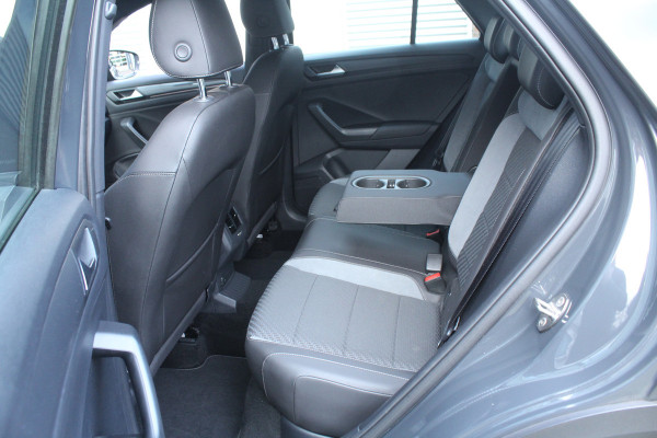 Volkswagen T-Roc 1.5 TSI 150pk Sport R Line NL-Auto NAP Clima Cruise Navi Camera Dig. Cockpit Keyless 18"LMV