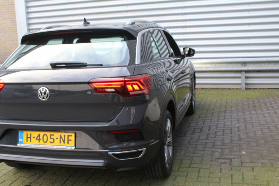 Volkswagen T-Roc 1.5 TSI 150pk Sport R Line NL-Auto NAP Clima Cruise Navi Camera Dig. Cockpit Keyless 18"LMV