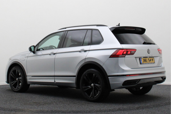 Volkswagen Tiguan 1.4 TSI eHybrid R-Line Business+ IQ-Light, Virtual Cockpit, ACC, Winterpakket, Apple Carplay, PDC, 20''