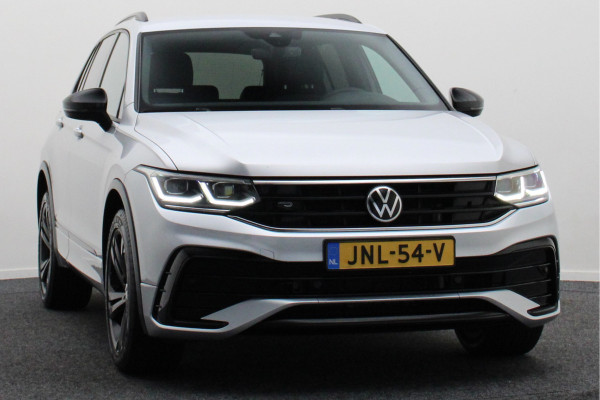 Volkswagen Tiguan 1.4 TSI eHybrid R-Line Business+ IQ-Light, Virtual Cockpit, ACC, Winterpakket, Apple Carplay, PDC, 20''