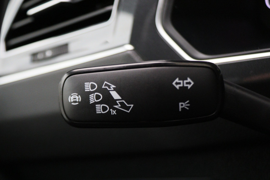 Volkswagen Tiguan 1.4 TSI eHybrid R-Line Business+ IQ-Light, Virtual Cockpit, ACC, Winterpakket, Apple Carplay, PDC, 20''