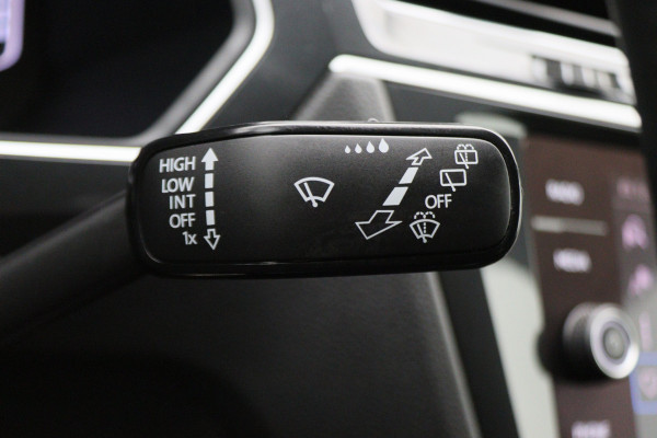 Volkswagen Tiguan 1.4 TSI eHybrid R-Line Business+ IQ-Light, Virtual Cockpit, ACC, Winterpakket, Apple Carplay, PDC, 20''