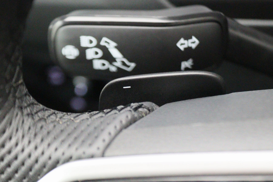 Volkswagen Tiguan 1.4 TSI eHybrid R-Line Business+ IQ-Light, Virtual Cockpit, ACC, Winterpakket, Apple Carplay, PDC, 20''