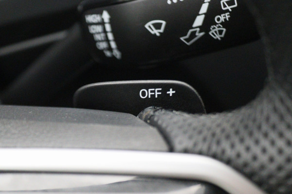 Volkswagen Tiguan 1.4 TSI eHybrid R-Line Business+ IQ-Light, Virtual Cockpit, ACC, Winterpakket, Apple Carplay, PDC, 20''