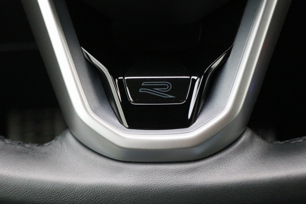 Volkswagen Tiguan 1.4 TSI eHybrid R-Line Business+ IQ-Light, Virtual Cockpit, ACC, Winterpakket, Apple Carplay, PDC, 20''