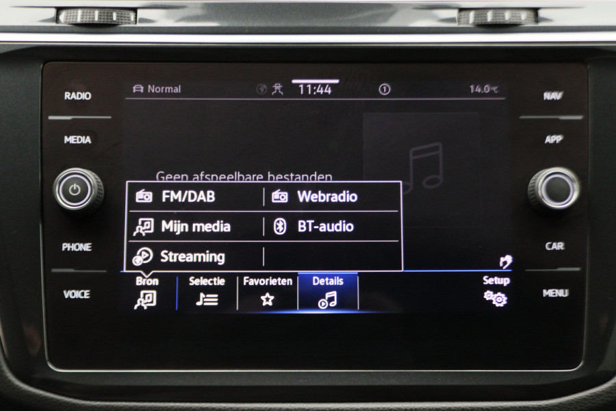 Volkswagen Tiguan 1.4 TSI eHybrid R-Line Business+ IQ-Light, Virtual Cockpit, ACC, Winterpakket, Apple Carplay, PDC, 20''