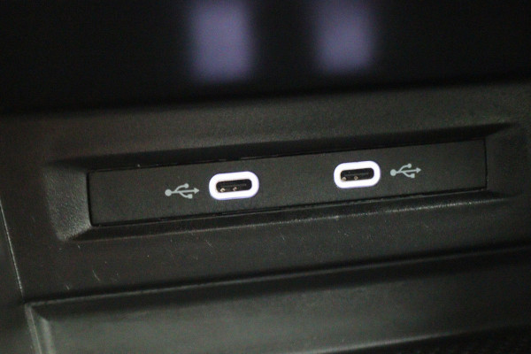 Volkswagen Tiguan 1.4 TSI eHybrid R-Line Business+ IQ-Light, Virtual Cockpit, ACC, Winterpakket, Apple Carplay, PDC, 20''