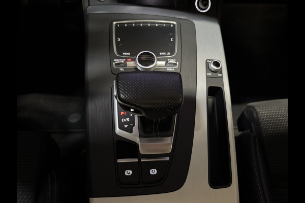 Audi Q5 55 TFSI e quattro Competition | 2x S-Line | Panoramadak | Wegkl. trekhaak | Ambianceverlichting | Adaptive cruise | Carplay | Camera