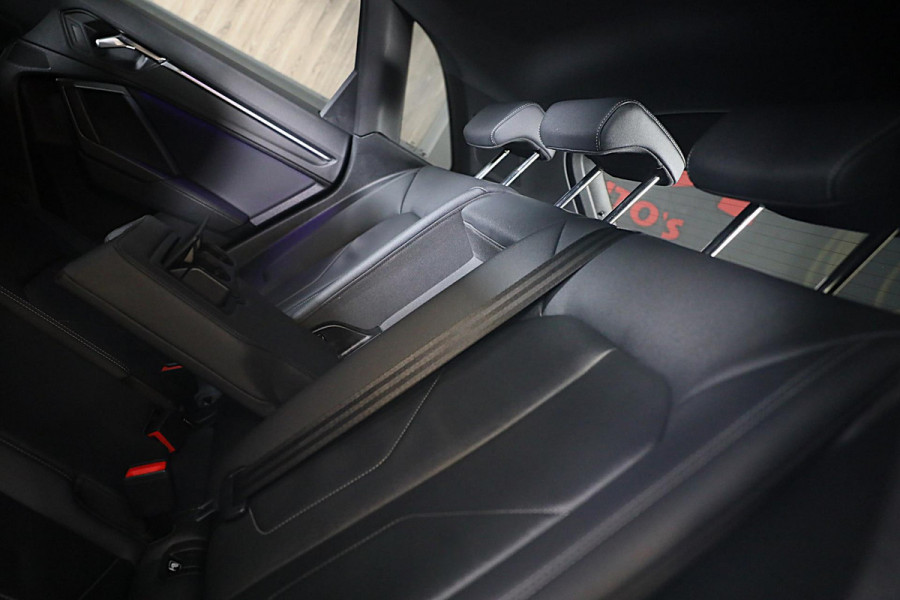 Audi Q3 45 TFSI e S Line Competition / SONOS / Memory / Camera / Lane Assist / Open Panoramadak / Led / Pdc / 21 Inch