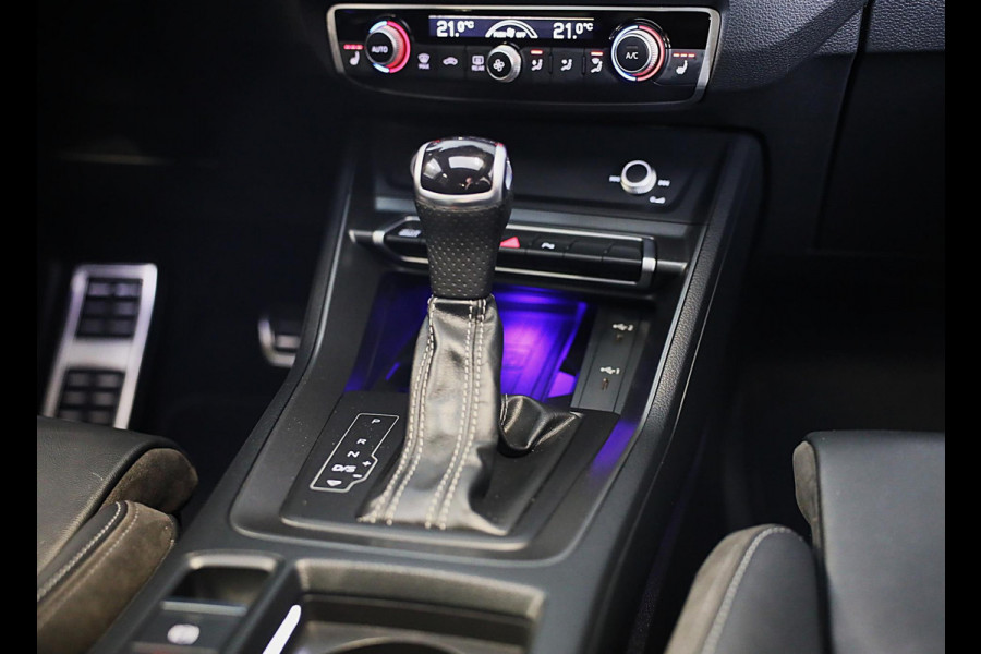 Audi Q3 45 TFSI e S Line Competition / SONOS / Memory / Camera / Lane Assist / Open Panoramadak / Led / Pdc / 21 Inch