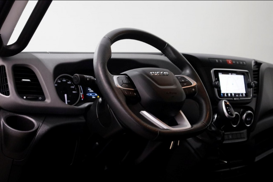 Iveco Daily 35S16 160pk HiMatic Automaat Bakwagen met laadklep en zijdeur 10-2022
