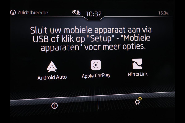 Škoda Karoq 1.0 TSI Business Edition | Panoramadak | Trekhaak | Carplay | Navigatie | Park Assist  | Climate control | DAB | Cruise control | Bluetooth