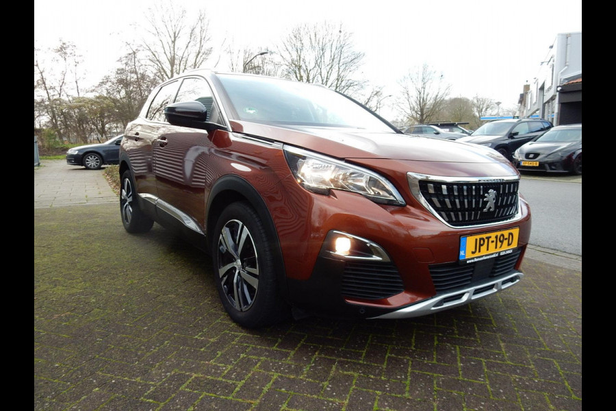 Peugeot 3008 1.2 PURE TECH ALLURE*1/2 LEDER*PANODAK*NAVI*CAMERA*
