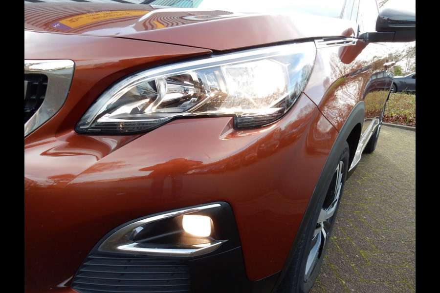 Peugeot 3008 1.2 PURE TECH ALLURE*1/2 LEDER*PANODAK*NAVI*CAMERA*