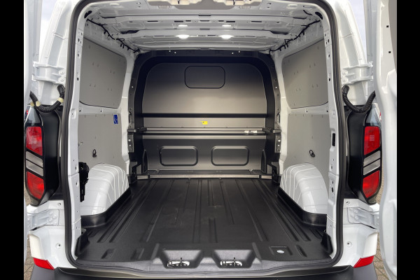 Ford Transit Custom 320 2.0 TDCI L2H1 Trend DC / NIEUW / BPM vrij / 5 persoons / direct leverbaar ! / originele Ford affabriek dubbel cabine / omvormer / dubbele schuifdeur