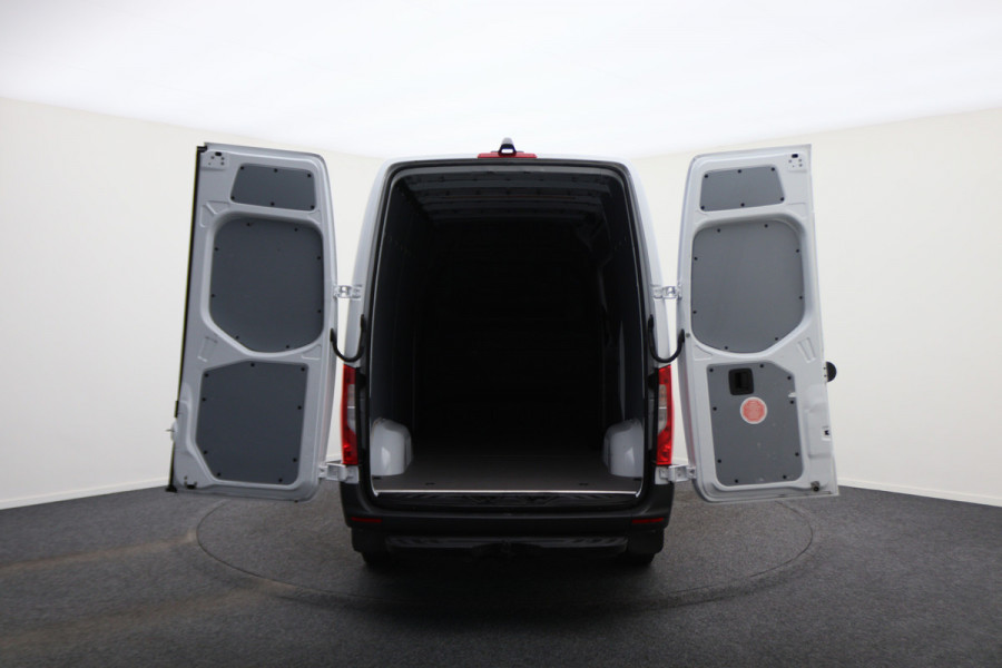 Mercedes-Benz Sprinter 317 CDI L2H2 Airco, Cruise, Chauffeursstoel, Camera, Rijstrooksensor, Trekhaak, DAB