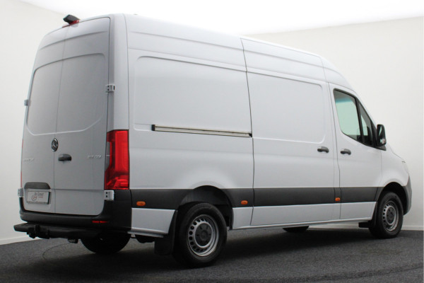 Mercedes-Benz Sprinter 317 CDI L2H2 Airco, Cruise, Chauffeursstoel, Camera, Rijstrooksensor, Trekhaak, DAB