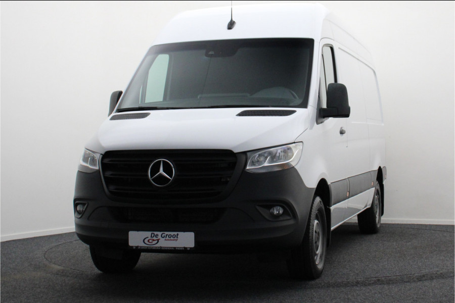 Mercedes-Benz Sprinter 317 CDI L2H2 Airco, Cruise, Chauffeursstoel, Camera, Rijstrooksensor, Trekhaak, DAB