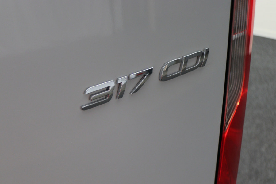 Mercedes-Benz Sprinter 317 CDI L2H2 Airco, Cruise, Chauffeursstoel, Camera, Rijstrooksensor, Trekhaak, DAB