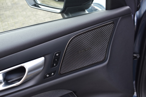 Volvo V60 T6 AWD 350PK Plug-in Hybrid Plus Dark | Trekhaak | H&K | 360 Camera| BLIS | ACC | Leder | Stuurverwarming